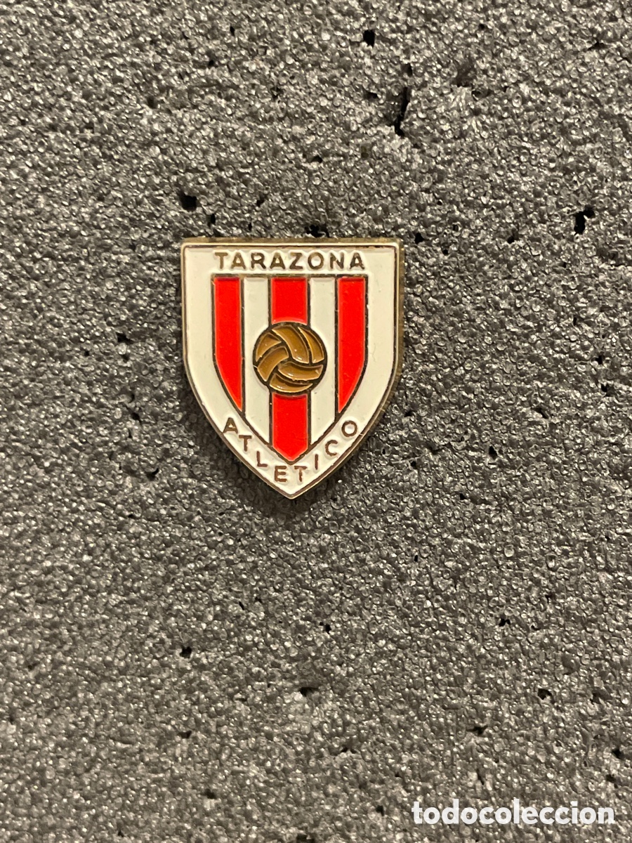 Collezionismo sportivo: Pin 247 TARAZONA ATLETICO - Tarazona de la Mancha (Albacete)