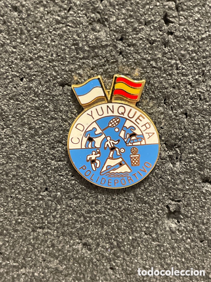 Collezionismo sportivo: Pin 250 C.D. YUNQUERA - Yunquera de Henares (Guadalajara)