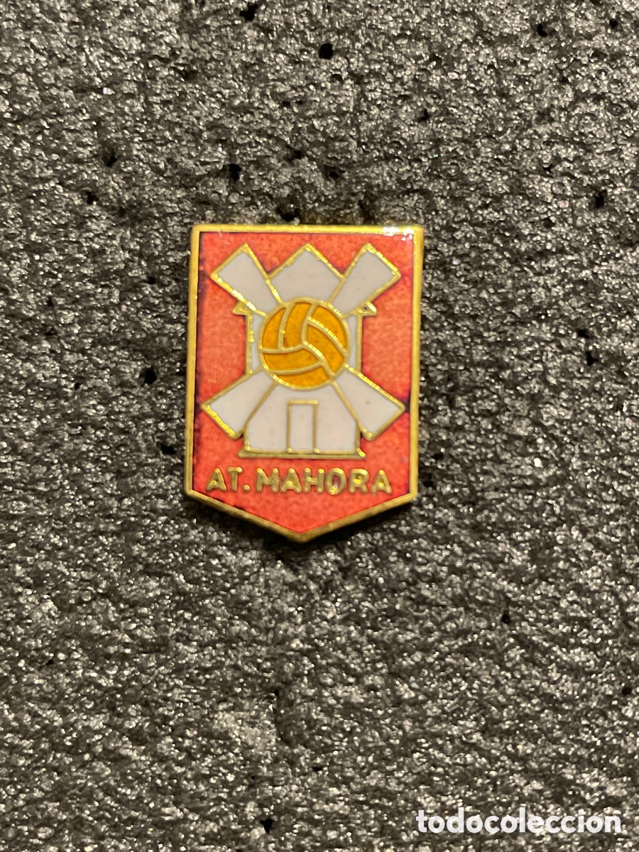 Collezionismo sportivo: Pin 320 ATLETICO MAHORA - Mahora (Albacete)