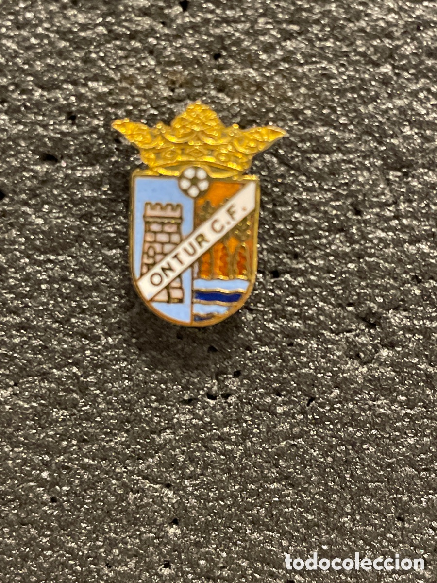 Collezionismo sportivo: Pin 324 ONTUR C.F. - Ontur (Albacete)