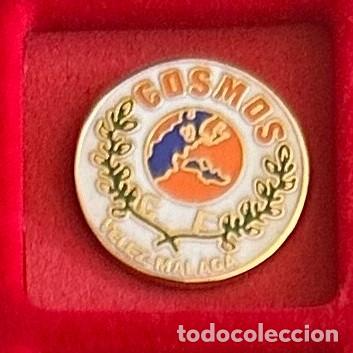 Collezionismo sportivo: Pin de futbol del Club CF Cosmos Velez Malaga