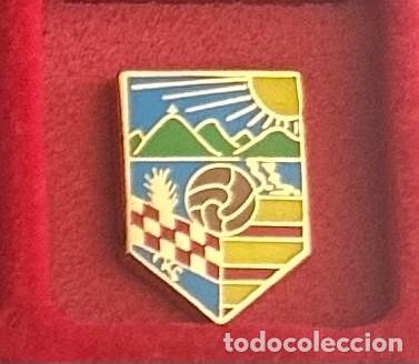 Collezionismo sportivo: Pin de futbol del Club CD Sierra Yeguas l Malaga