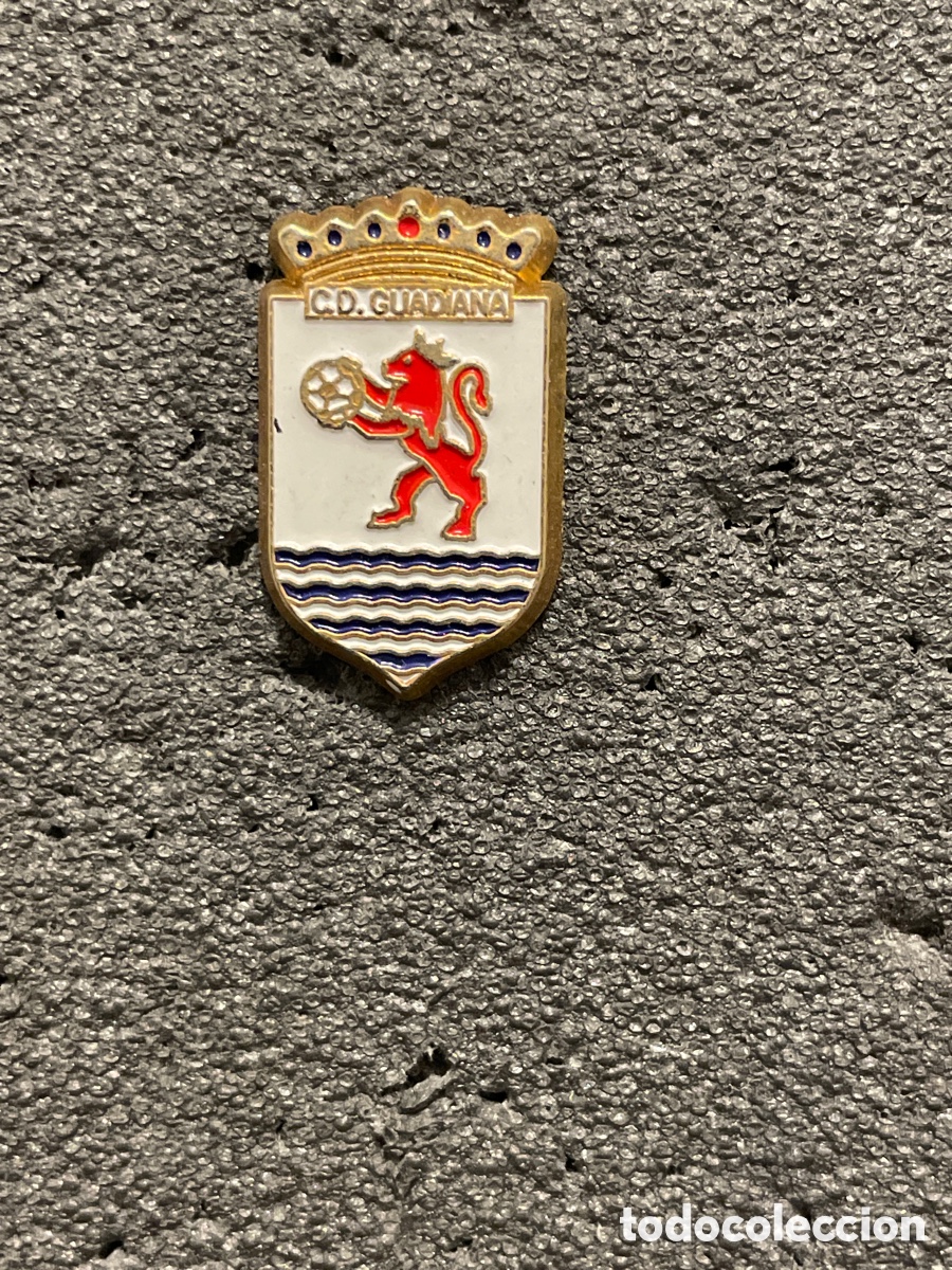Collezionismo sportivo: Pin 57 C.D. GUADIANA - Guadiana (Badajoz)