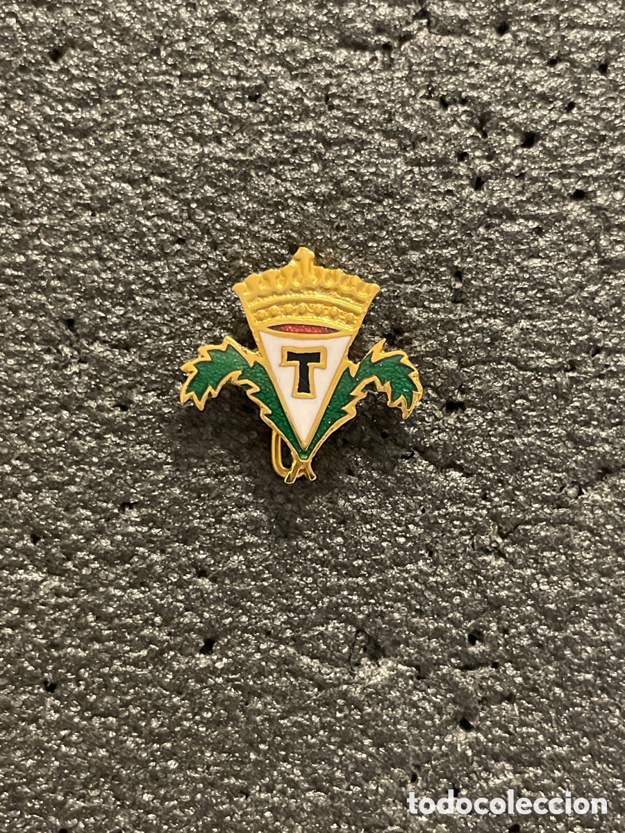 Collezionismo sportivo: Pin 99 C.D. TORREQUEMADA - Torrequemada (C&aacute;ceres)