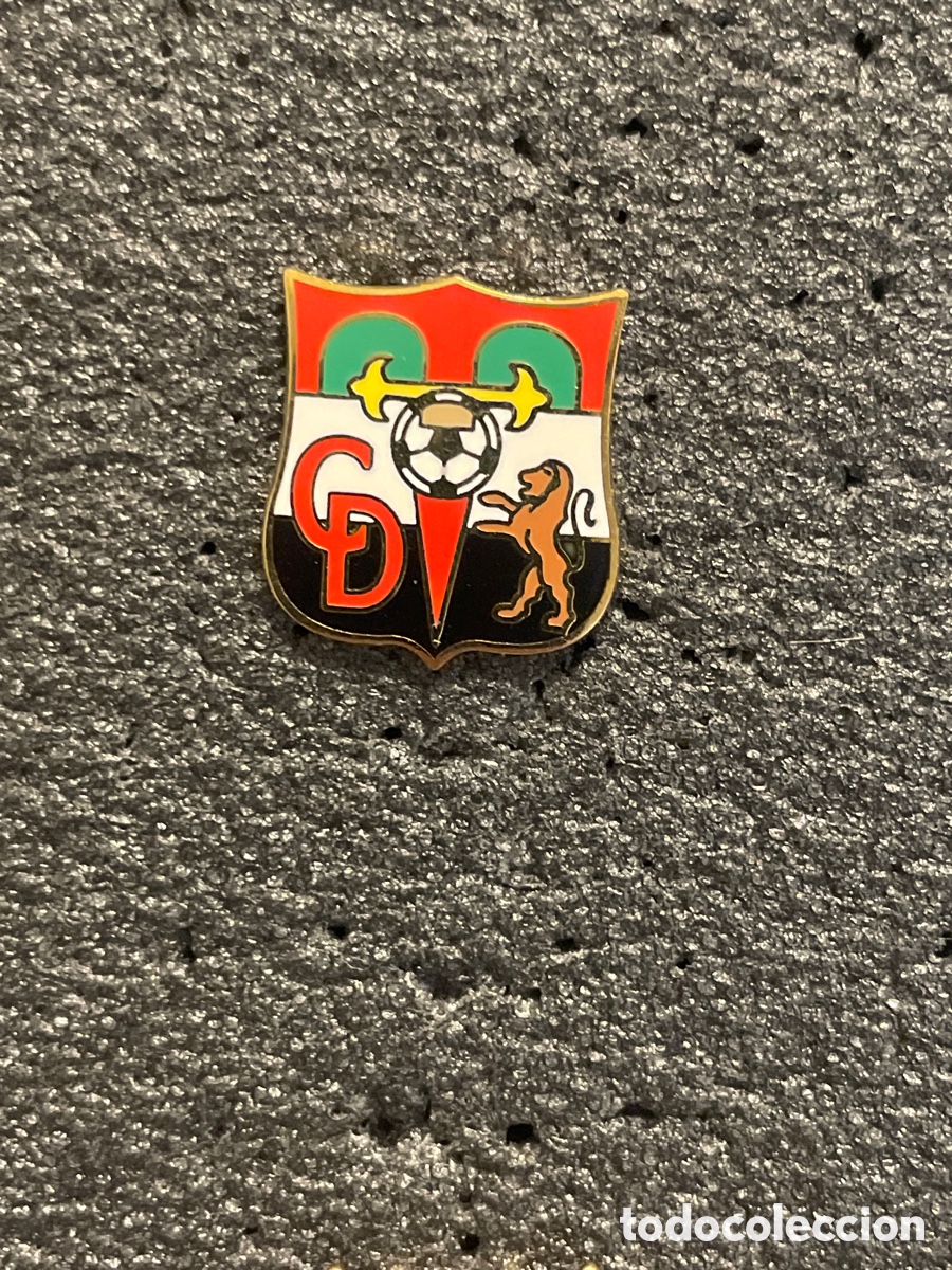 Collezionismo sportivo: Pin 101 C.D. TENTUDIA - Calera de Leon (Badajoz)