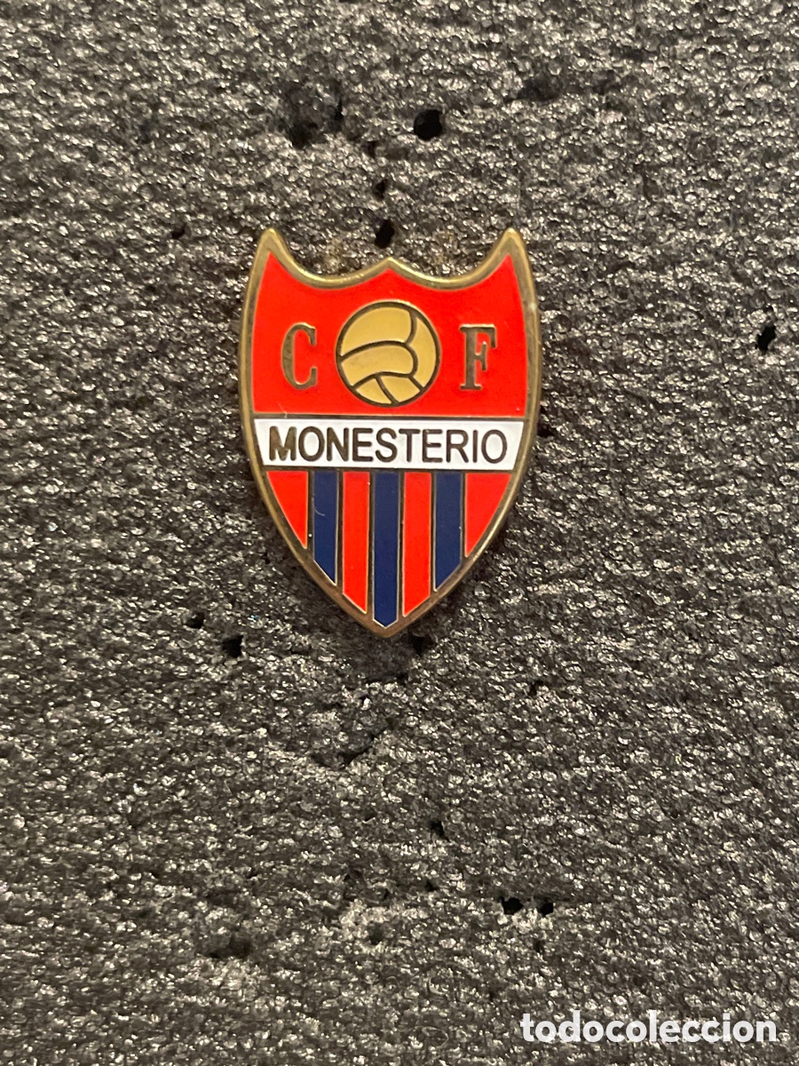 Collezionismo sportivo: Pin 104 C.F. MONESTERIO - Monesterio (Badajoz)