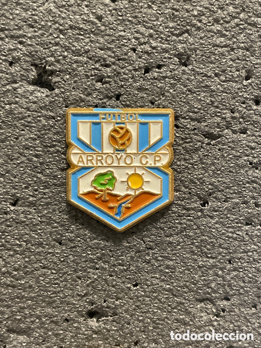 Collezionismo sportivo: Pin 118 ARROYO C.P. - Arroyo de la Luz (C&aacute;ceres)