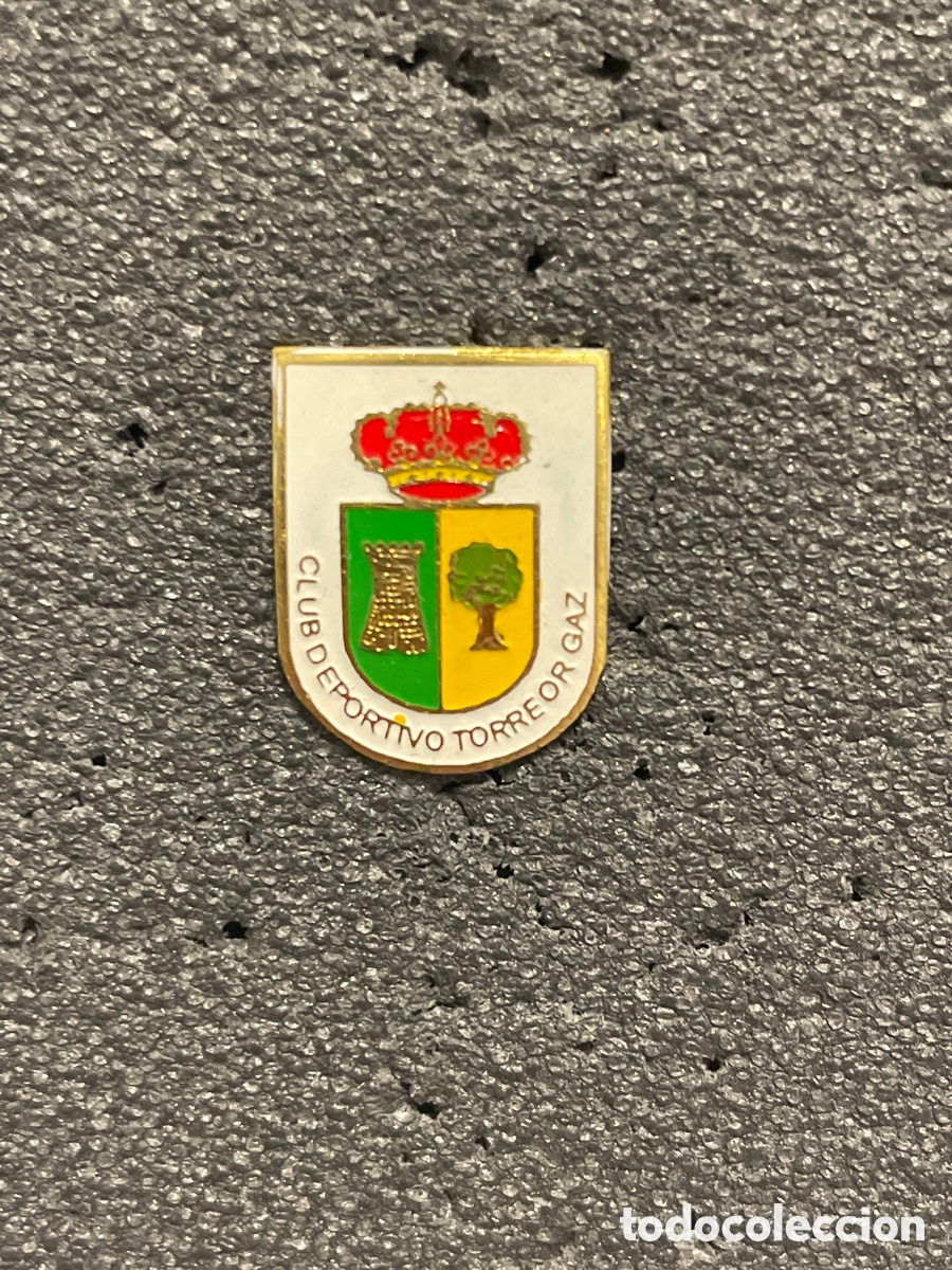 Collezionismo sportivo: Pin 188 C.D. TORREORGAZ - Torreorgaz (C&aacute;ceres)