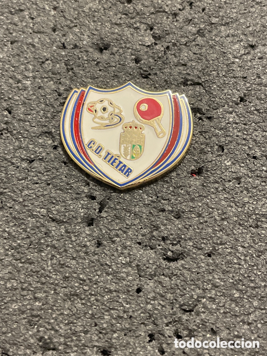 Collezionismo sportivo: Pin 238 C.D. TIETAR - Tietar (C&aacute;ceres)
