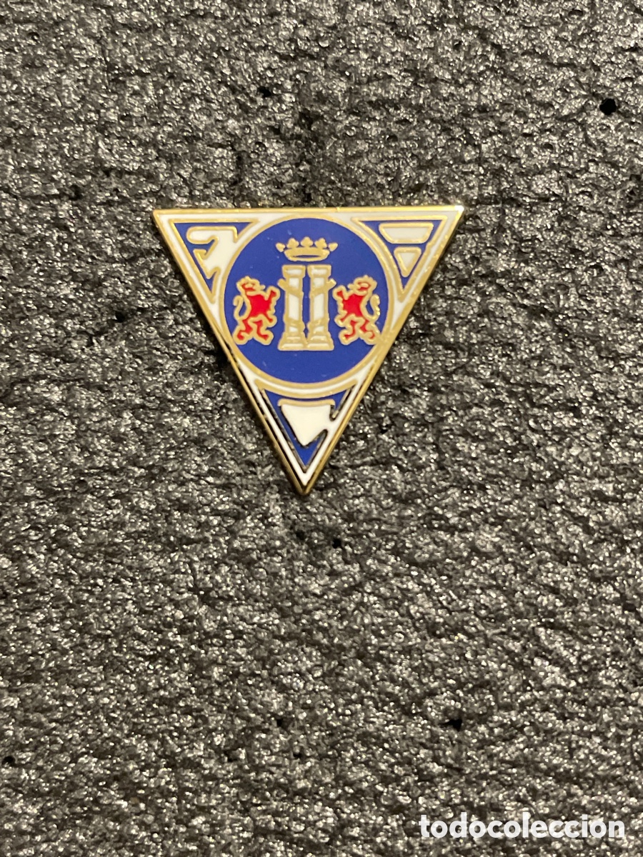 Collezionismo sportivo: Pin 242 F.C. BADAJOZ - Badajoz