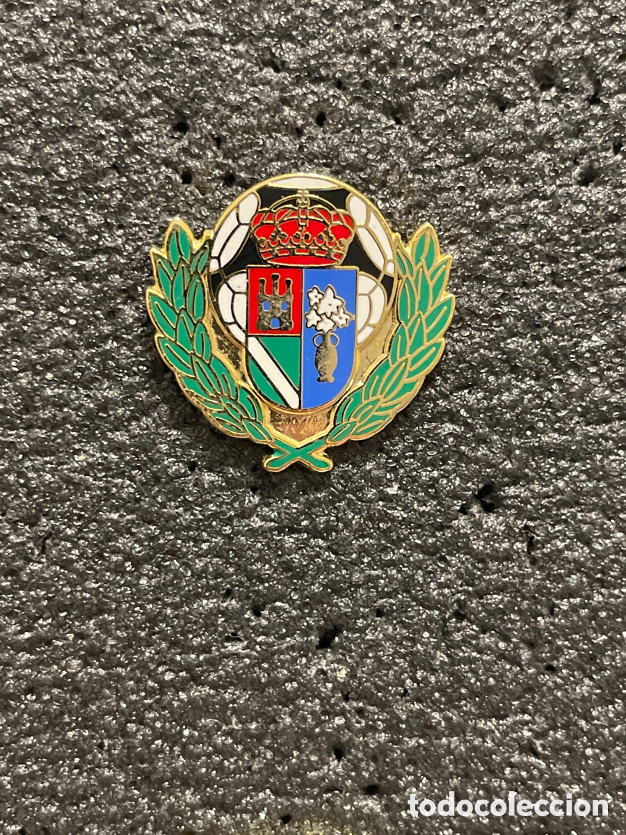 Collezionismo sportivo: Pin 272 A.D. JARAICEJO - Jaraicejo (C&aacute;ceres)