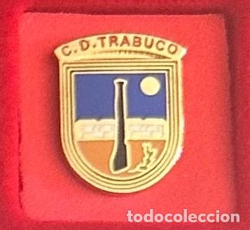 Collezionismo sportivo: Pin de futbol del Club CD Trabuco - Villanueva del Trabuco Malaga