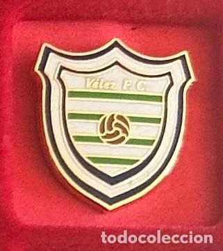 Collectionnisme sportif: Pin de futbol del Club FC Velez - Velez-Malaga Malaga