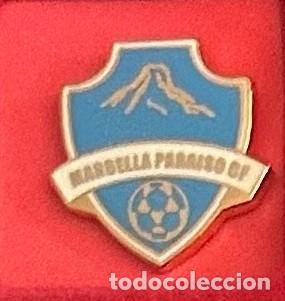 Collectionnisme sportif: Pin de futbol del Club CF Marbella Paraiso Malaga