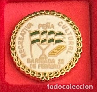 Collectionnisme sportif: Pin de futbol del Club Pe&ntilde;a Recreativa Cultural Barriada 26 de Febrero Malaga