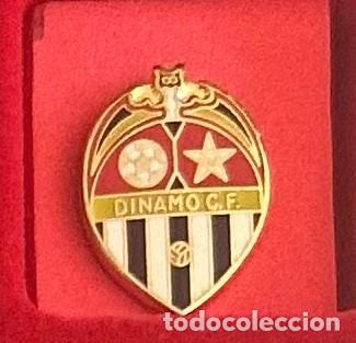 Collectionnisme sportif: Pin de futbol del Club CF Dinamo - Benalmadena Malaga