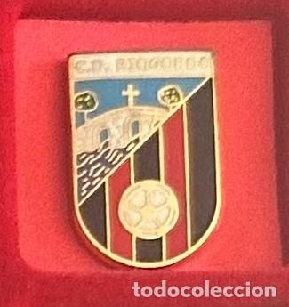 Collectionnisme sportif: Pin de futbol del Club CD Riogordo Malaga
