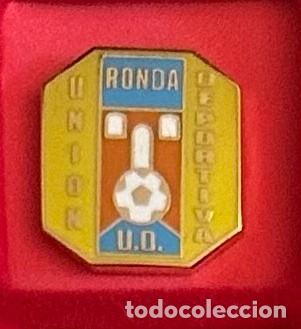 Collectionnisme sportif: Pin de futbol del Club UD Ronda Malaga