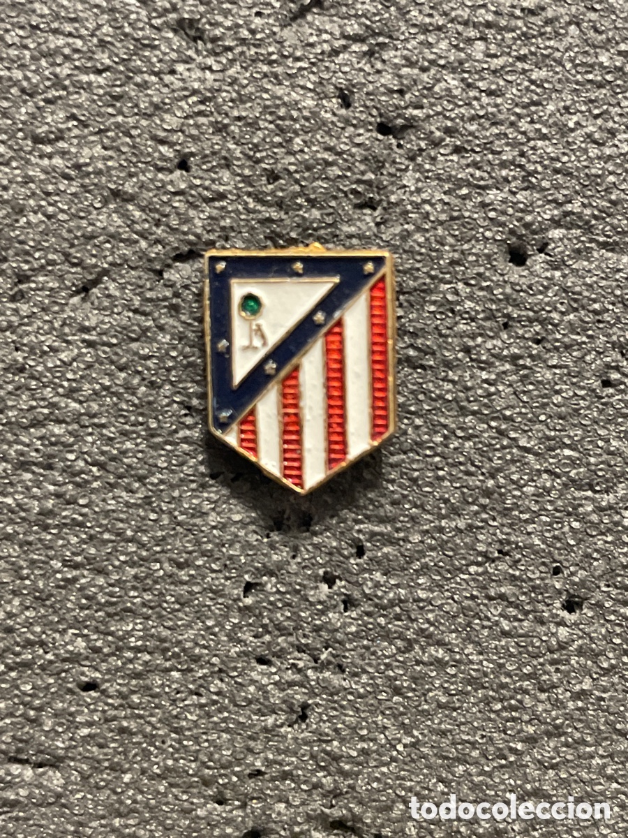 Collectionnisme sportif: Pin 3 CLUB ATLETICO DE MADRID - Madrid
