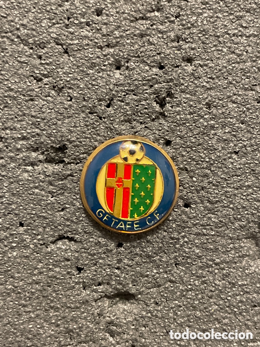 Collectionnisme sportif: Pin 6 GETAFE C.F. - Getafe (Madrid)