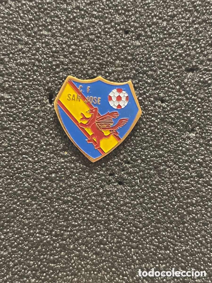 Collezionismo sportivo: Pin 66 C.F. SAN JOSE - Madrid