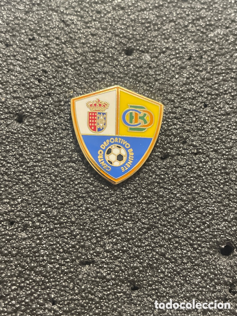 Collezionismo sportivo: Pin 78 C.D. BRUNETE - Brunete (Madrid)