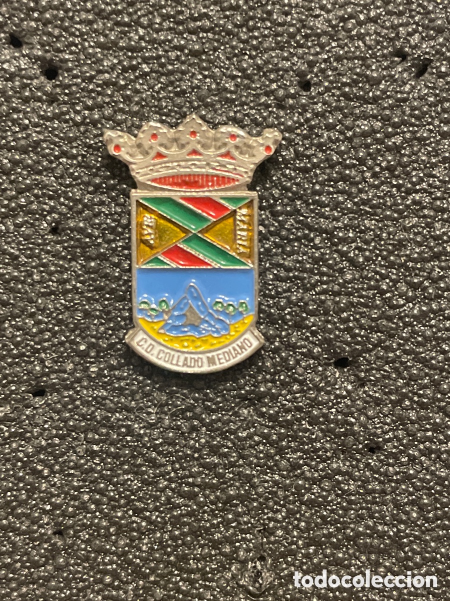 Collezionismo sportivo: Pin 83 C.D. COLLADO MEDIANO - Collado Mediano (Madrid)
