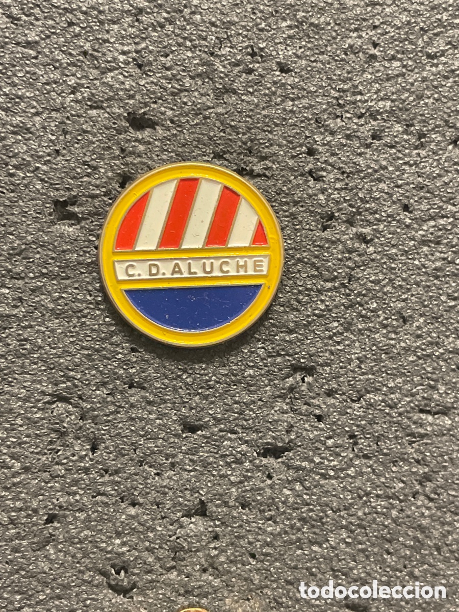 Collezionismo sportivo: Pin 137 C.D. ALUCHE - Madrid