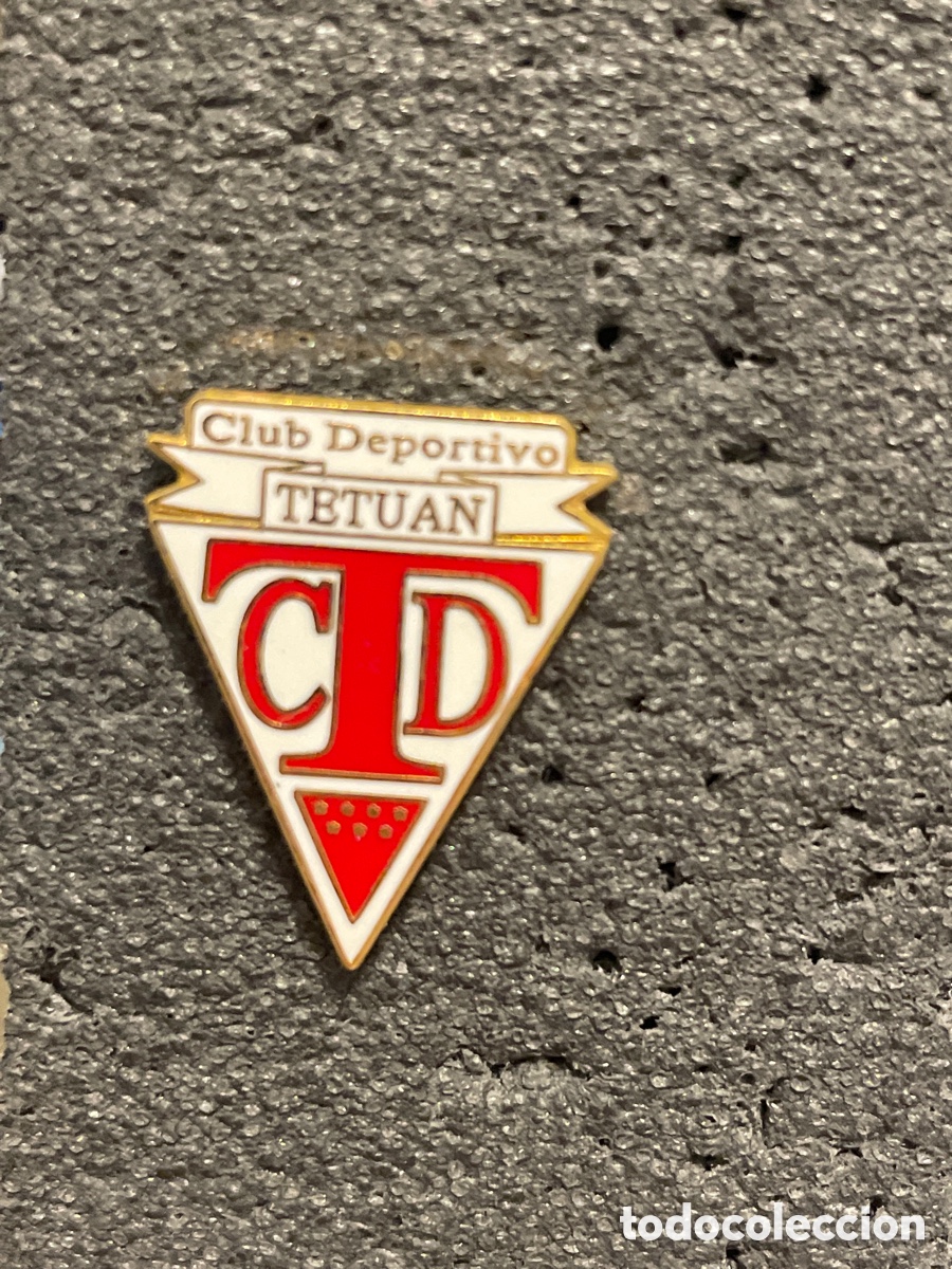 Collectionnisme sportif: Pin 252 C.D. TETUAN - Madrid