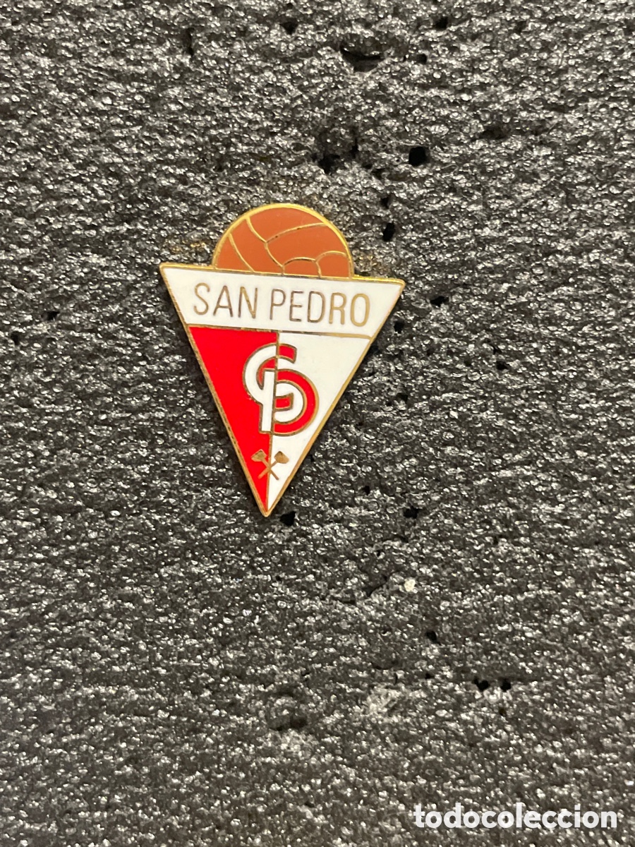 Collectionnisme sportif: Pin 263 C.D. SAN PEDRO - Madrid