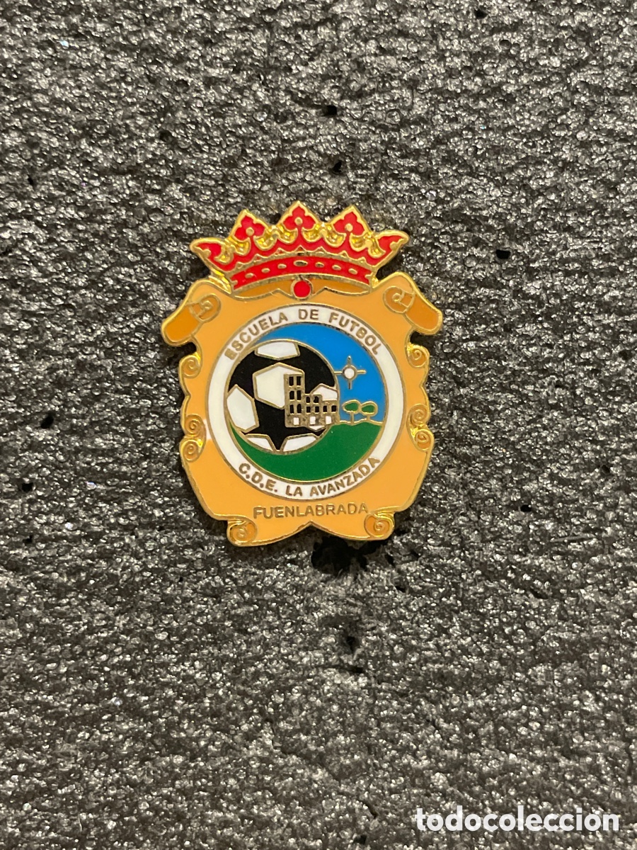 Colecionismo desportivo: Pin 267 C.D.E. LA AVANZADA - Fuenlabrada (Madrid)