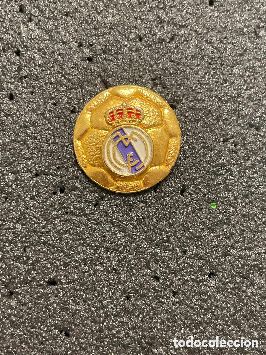 Colecionismo desportivo: Pin 270 REAL MADRID C.F. - Madrid