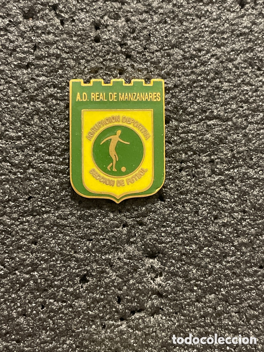 Colecionismo desportivo: Pin 275 A.D. REAL DE MANZANARES - Manzanares el Real (Madrid)
