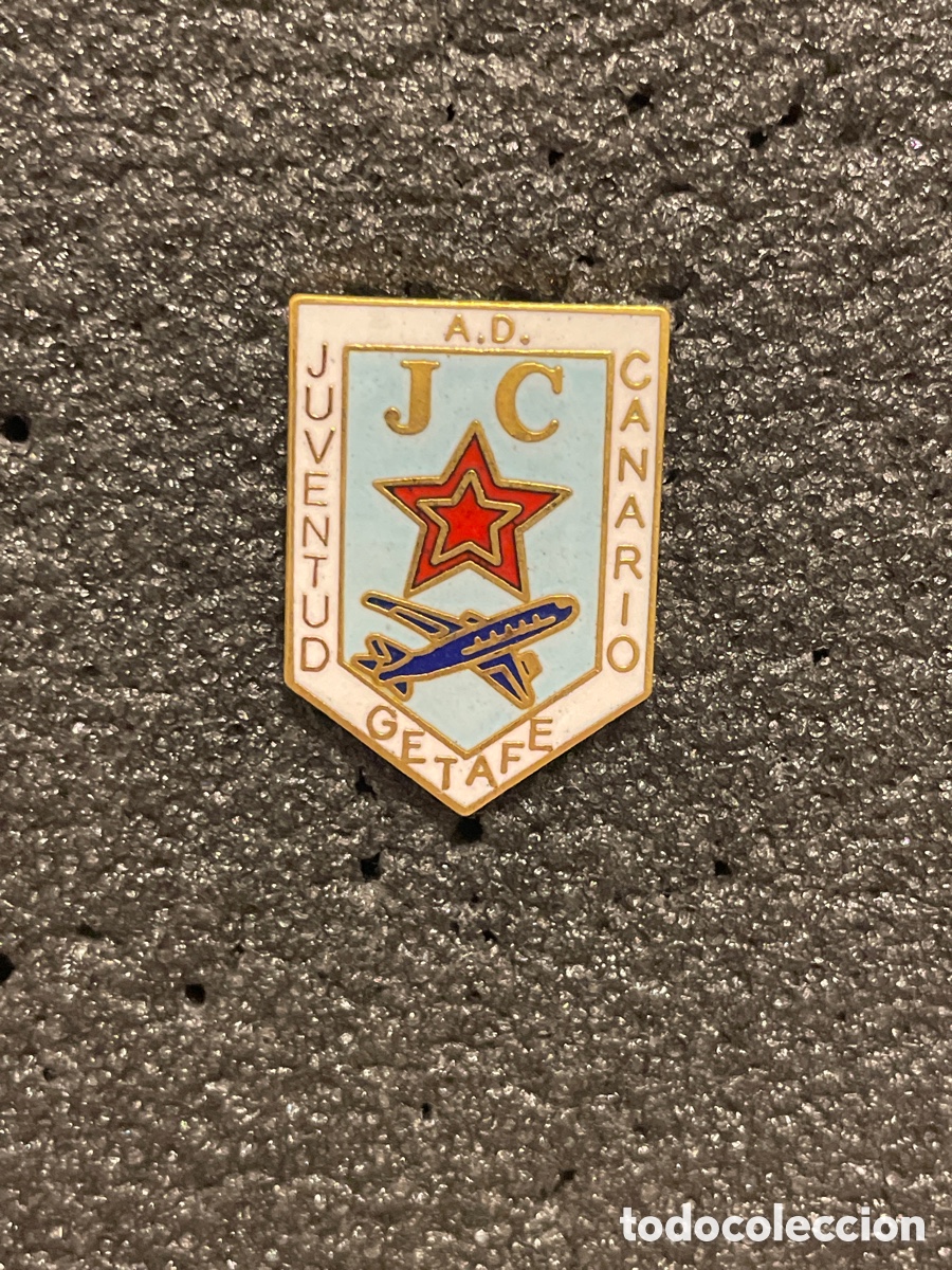 Colecionismo desportivo: Pin 280 A.D. JUVENTUD CANARIO - Getafe (Madrid)