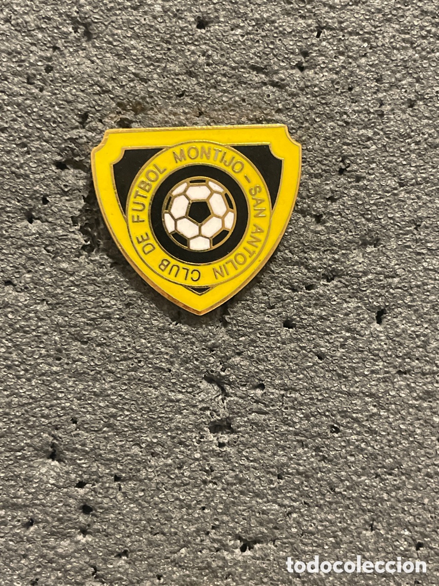 Collezionismo sportivo: Pin 347 C.F. MONTIJO-SAN ANTOL&Iacute;N - Madrid