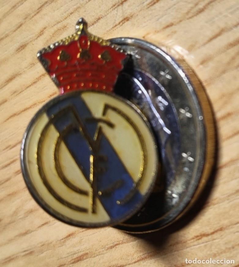 Colecionismo desportivo: PIN FUTBOL REAL MADRID