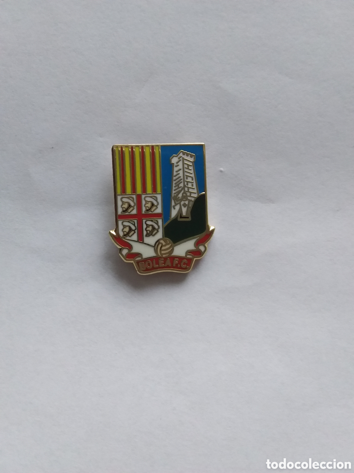 Colecionismo desportivo: Pin Bolea C. F. 1980/1995 ( Huesca)