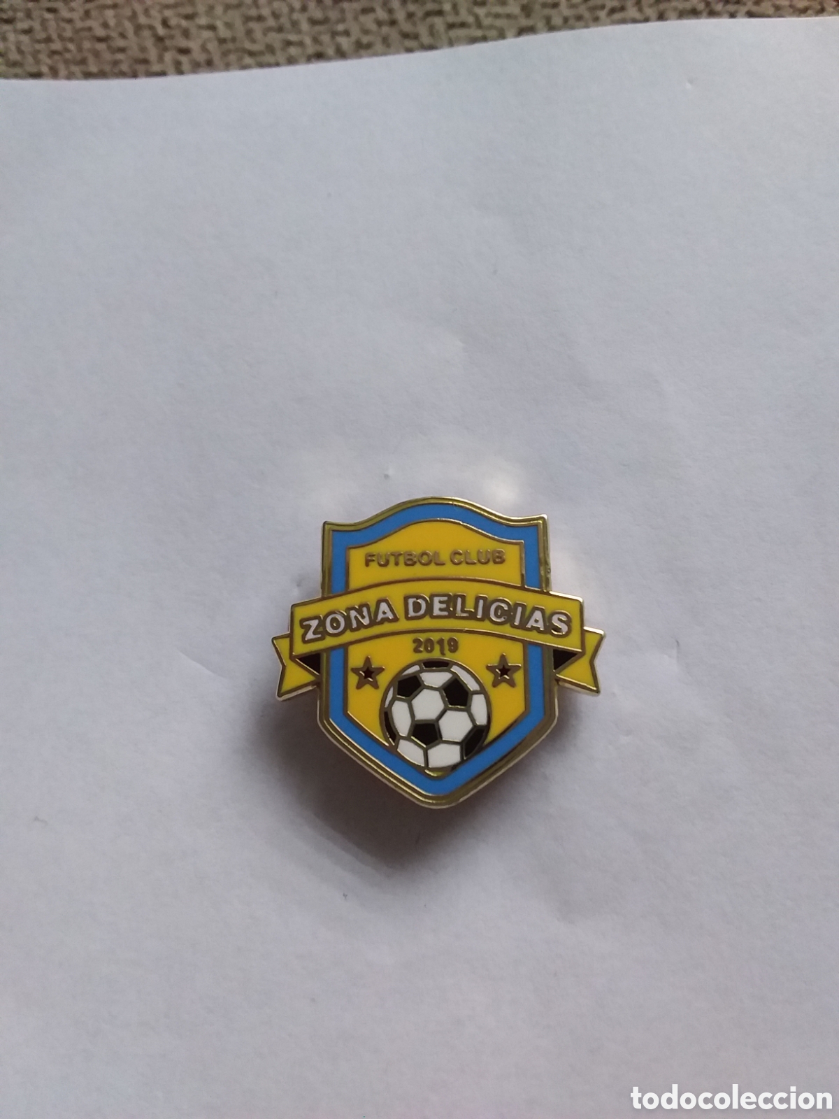 Colecionismo desportivo: Pin F&uacute;tbol inter Delicias Escudo 2022( Zaragoza)