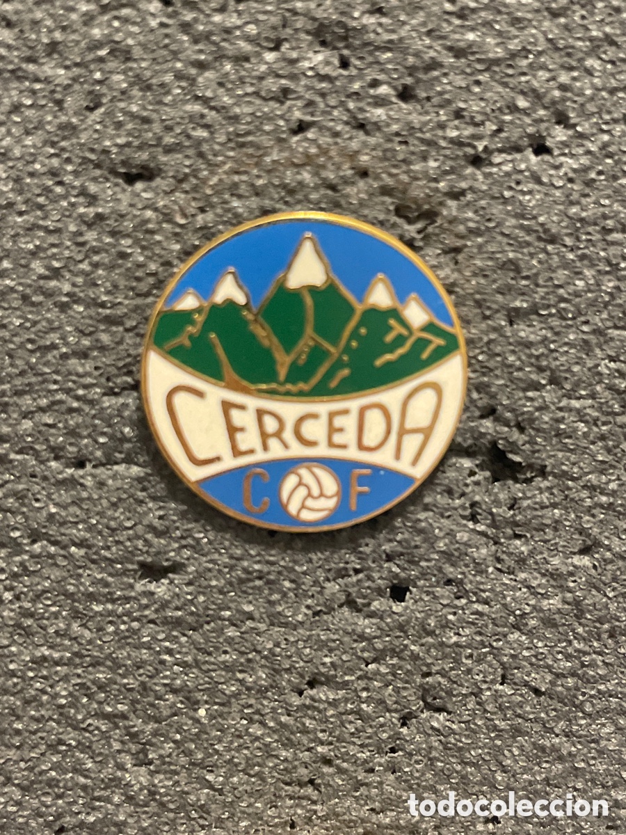 Colecionismo desportivo: Pin 401 CERCEDA C.F. - Cerceda (Madrid)