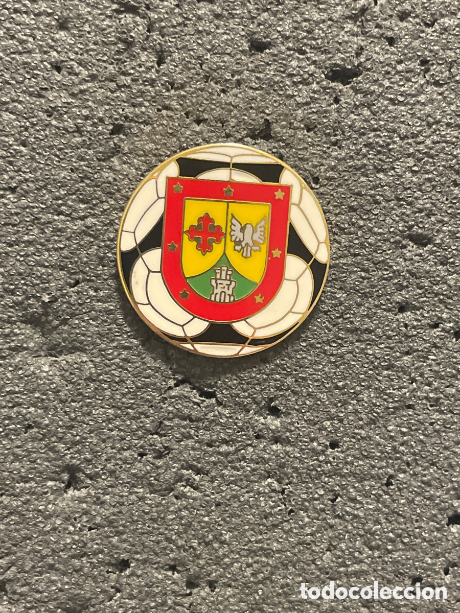 Coleccionismo deportivo: Pin 442 C.F. SAN AGUSTIN DEL GUADALIX - San Agustin del Guadalix (Madrid)