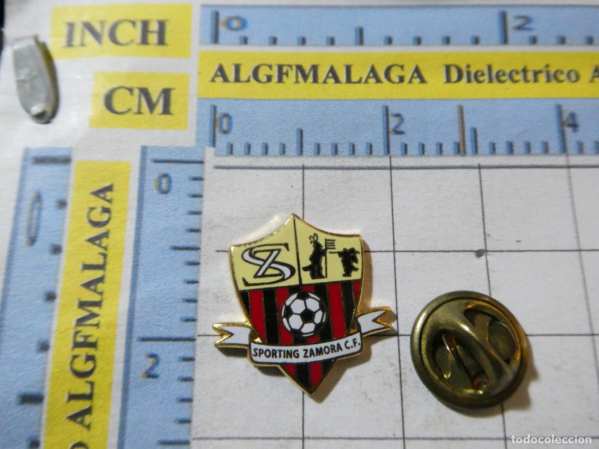 Sports collectibles: PIN DE DEPORTES. F&Uacute;TBOL. CF SPORTING ZAMORA. ESCUDO EQUIPO