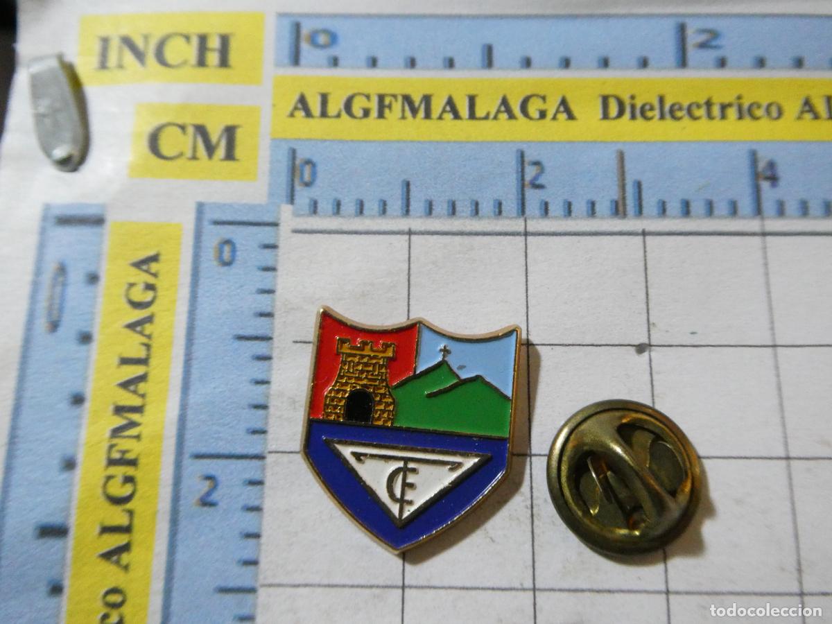 Collezionismo sportivo: PIN DE DEPORTES. F&Uacute;TBOL. TOLOSA CF GUIP&Uacute;ZCOA. ESCUDO EQUIPO