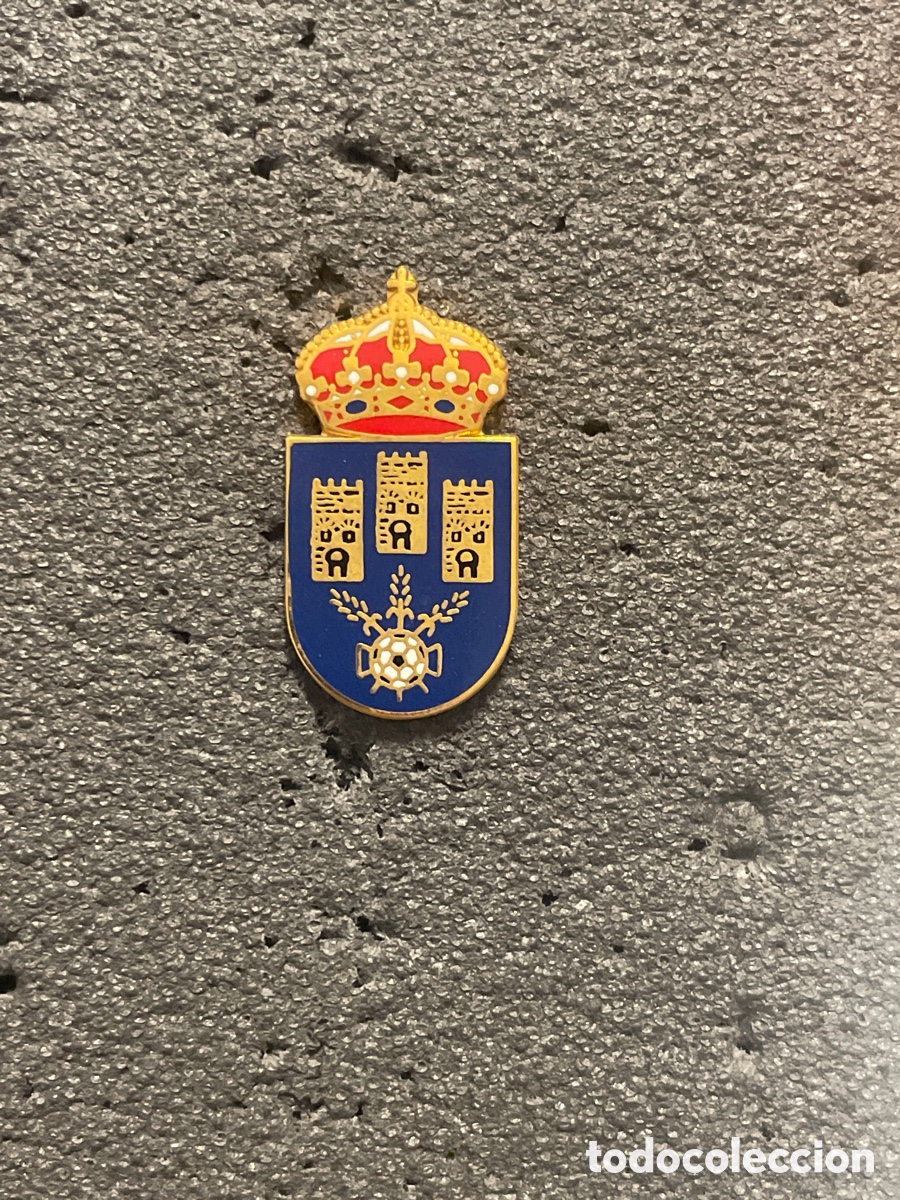 Colecionismo desportivo: Pin 462 C.D. TORRES - Torres de la Alameda (Madrid)