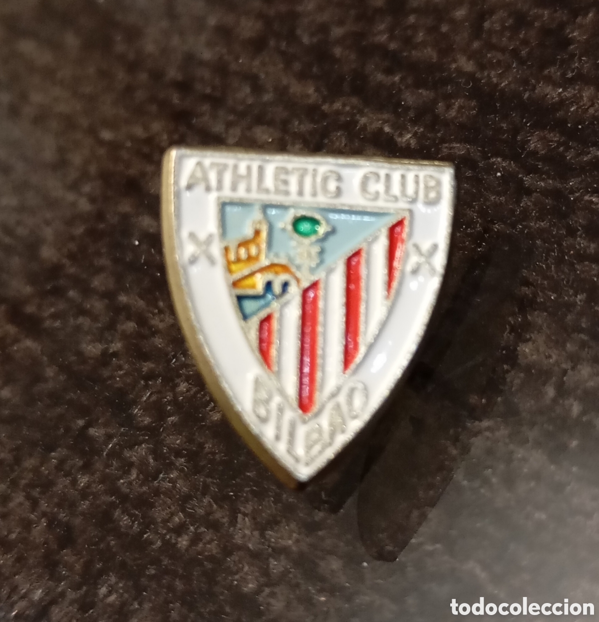 Collezionismo sportivo: Pin escudo Athletic club