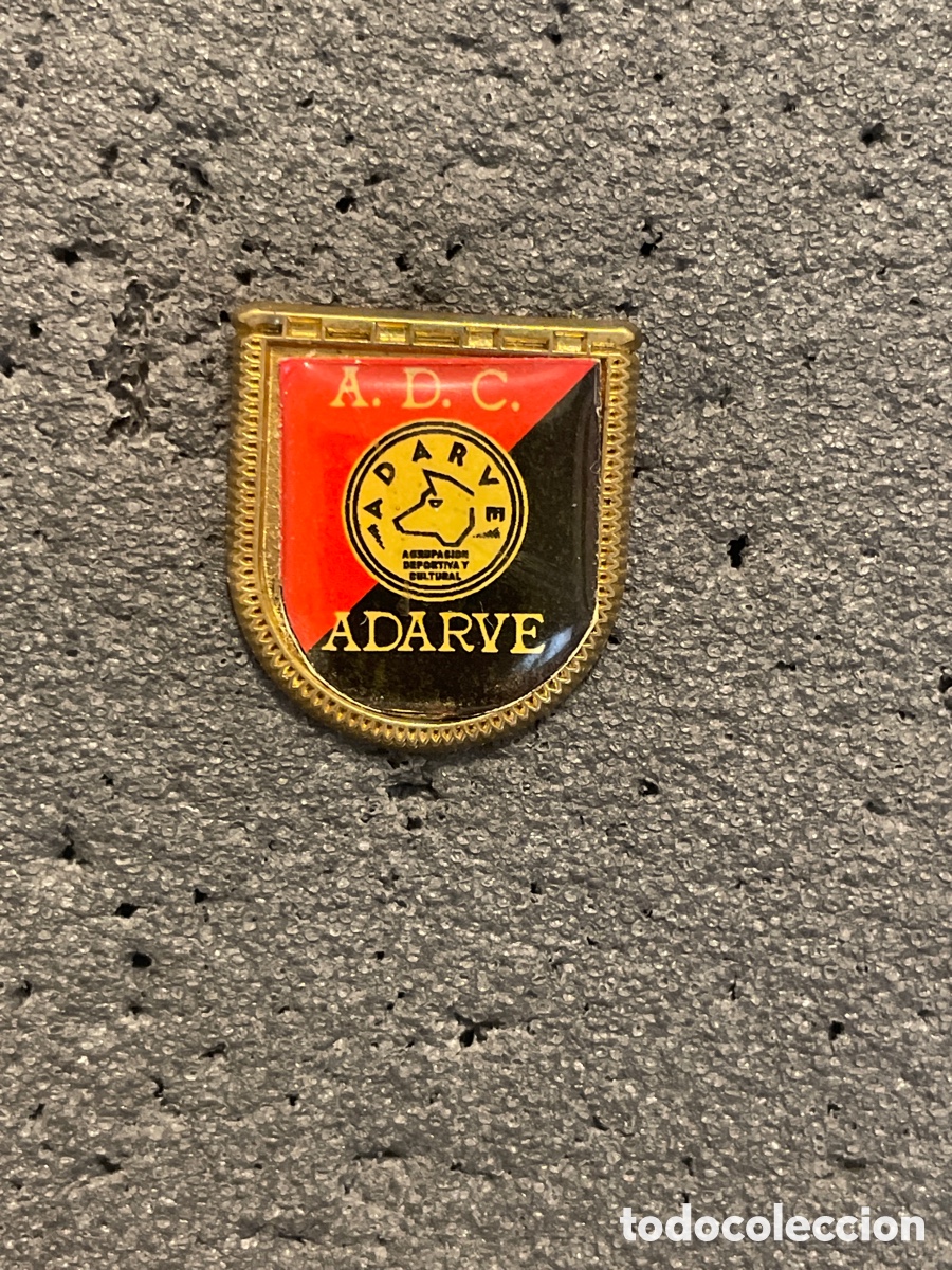 Collectionnisme sportif: Pin 511 A.D.C. ADARVE - Madrid