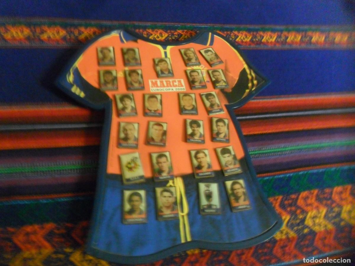Collectionnisme sportif: MARCA EUROCOPA 2000 25 PINS SELECCI&Oacute;N ESPA&Ntilde;OLA ESPA&Ntilde;A. BUEN ESTADO.