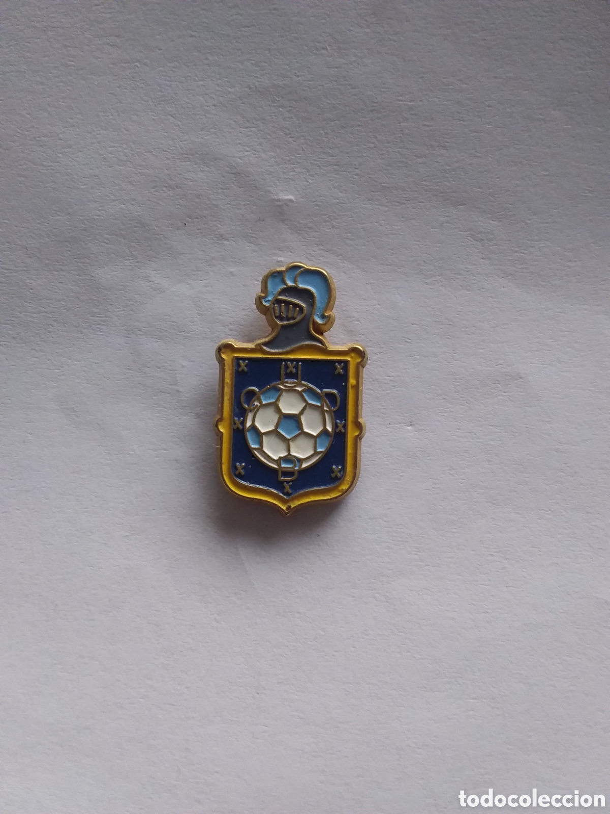 Collectionnisme sportif: Pin Uni&oacute;n Club Deportivo Burlades ( Navarra)