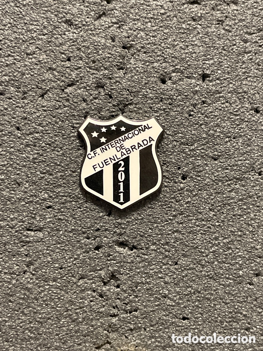 Sammelleidenschaft Sport: Pin 618 C.F. INTERNACIONAL DE FUENLABRADA - Fuenlabrada (Madrid)