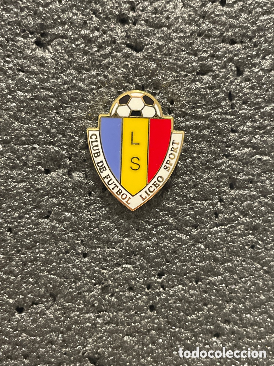 Sammelleidenschaft Sport: Pin 635 C.F. LICEO SPORT - Alcobendas (Madrid)