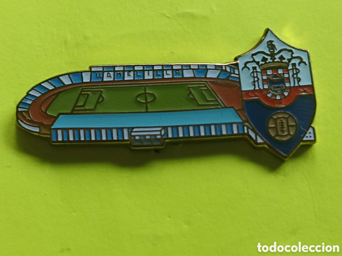 Colecionismo desportivo: PIN FUTBOL ESMALTE, ESTADIO MELILLA C.F